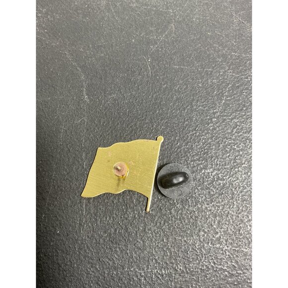 American Flag Enamel Lapel Pin Badge Patriotic Accessory 1 Inch - Picture 2 of 4